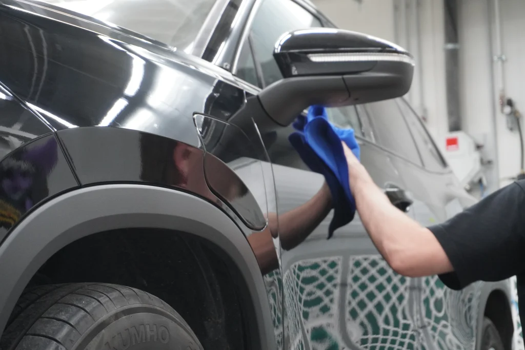 Attaukošanas un attīrīšanas materiāli