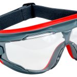 3M “Goggle Gear” 500 aizsargbrilles ar “Scotchgard” pārklājumu pret miglu un skrāpējumiem.
