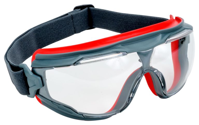 3M “Goggle Gear” 500 aizsargbrilles ar “Scotchgard” pārklājumu pret miglu un skrāpējumiem.